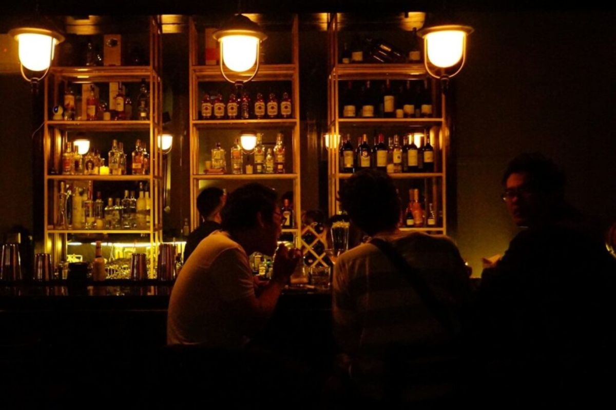 Déjà Vu - Cocktail & Wine Bar