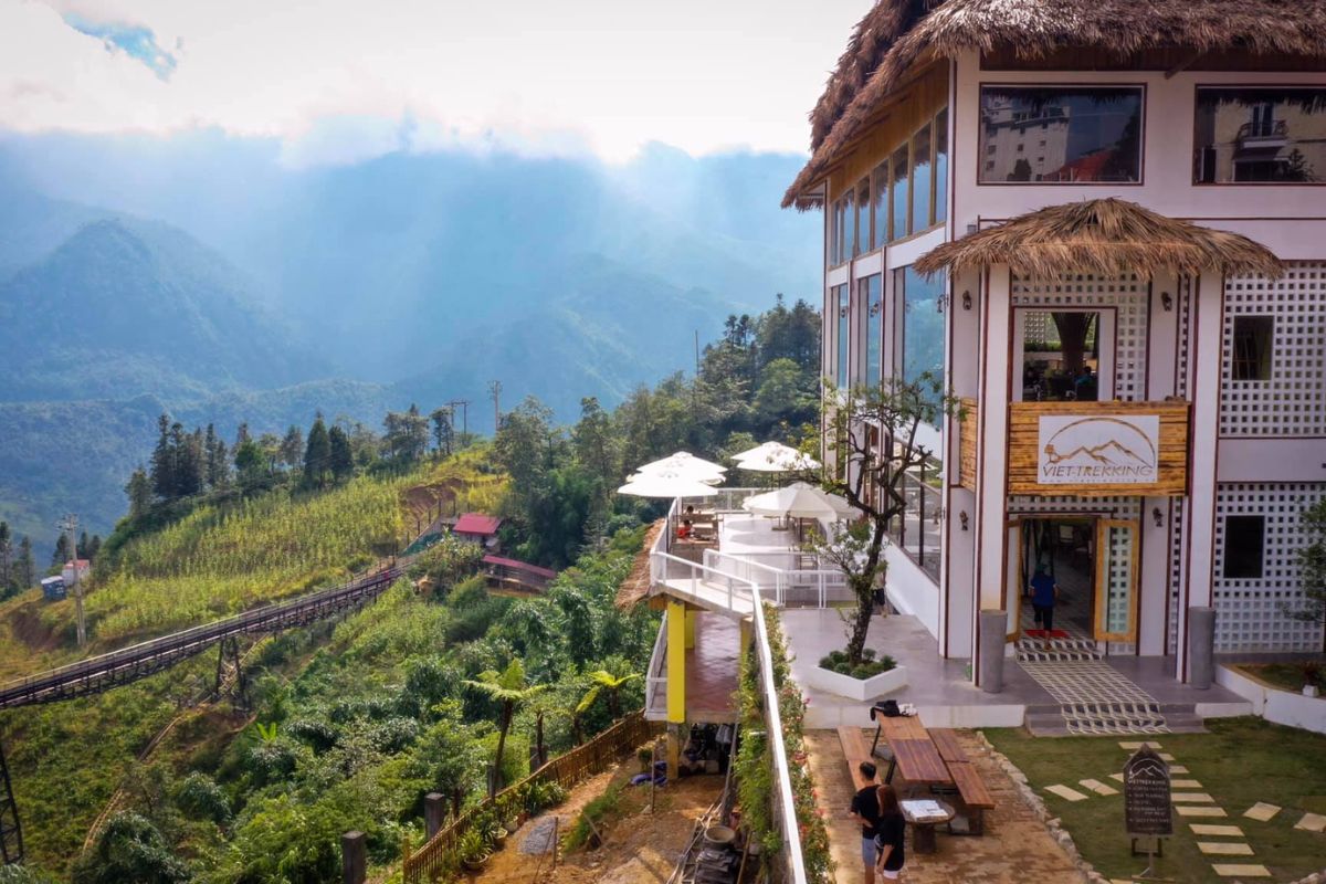 Enjoy the space of Viettrekking Cafe and Homestay