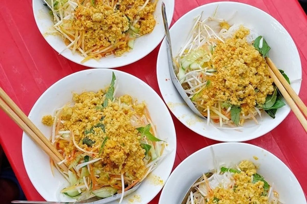 Bun Ken is the best food in Phu Quoc