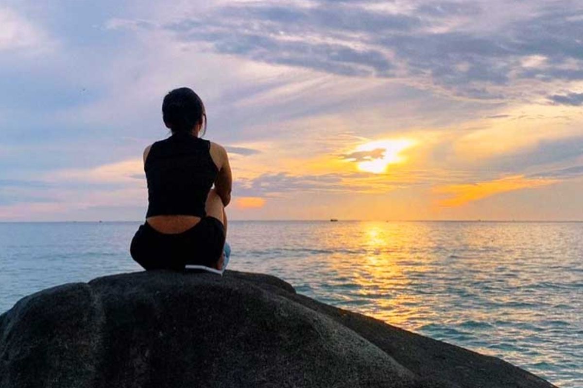 Watch the Sunrise at Hon Mun Island with Nha Trang Island Tour Packages
