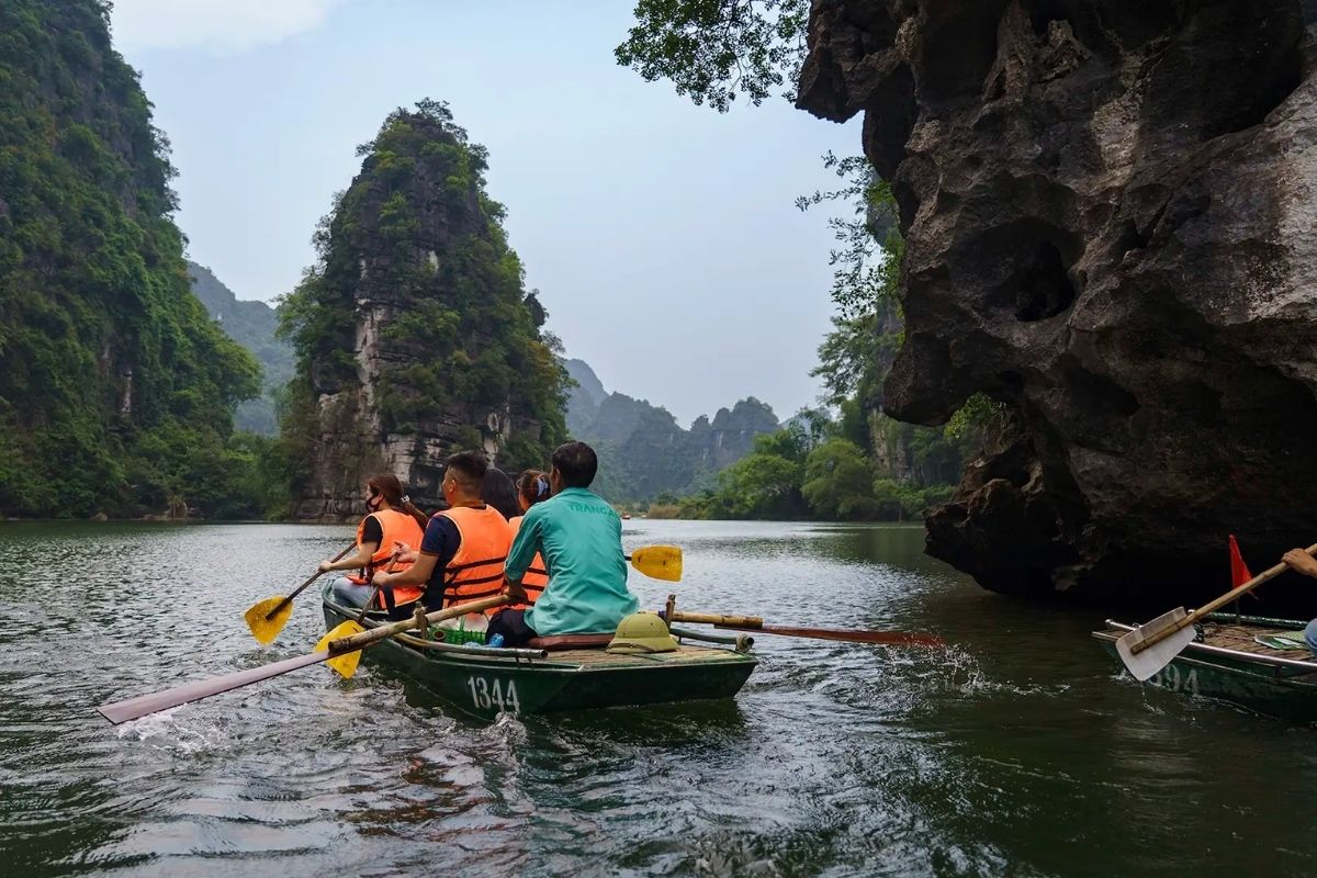 Discover the beauty of Trang An with North Vietnam Itinerary