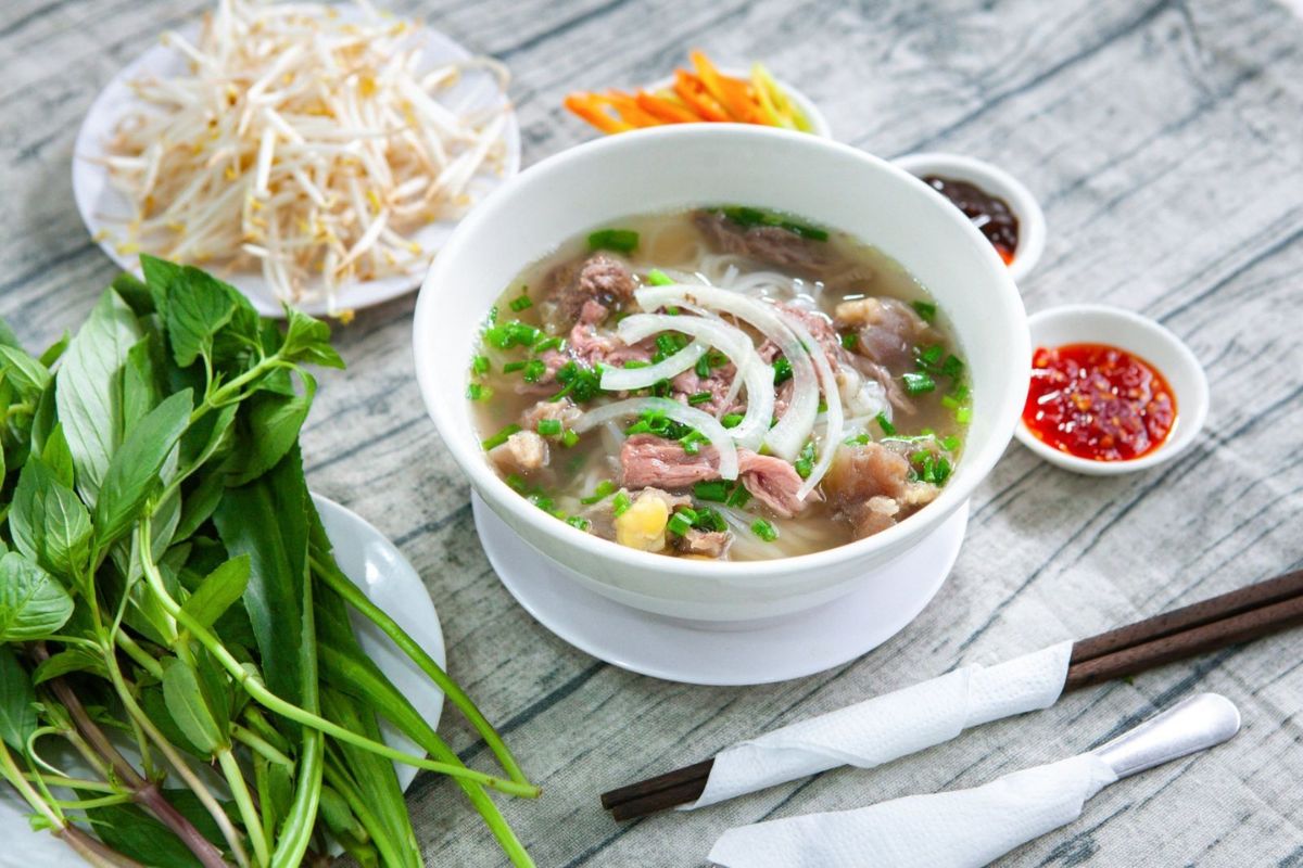 Hoang Pho - Clean Taste, Deep Tradition