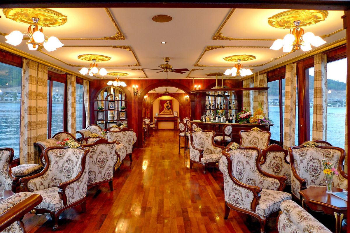 Emperor Cruises Nha Trang is Luxury Cruise in Vietnam cruise