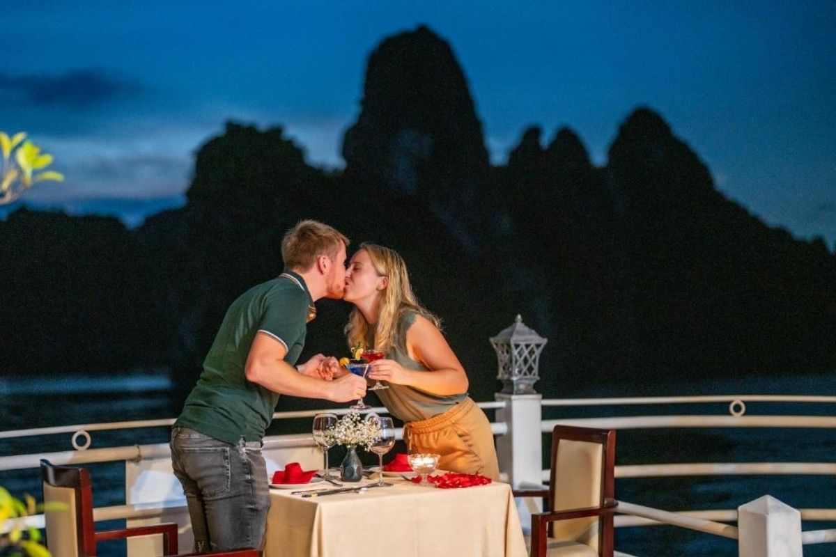 Swan Cruises with Budget Halong Bay Cruises