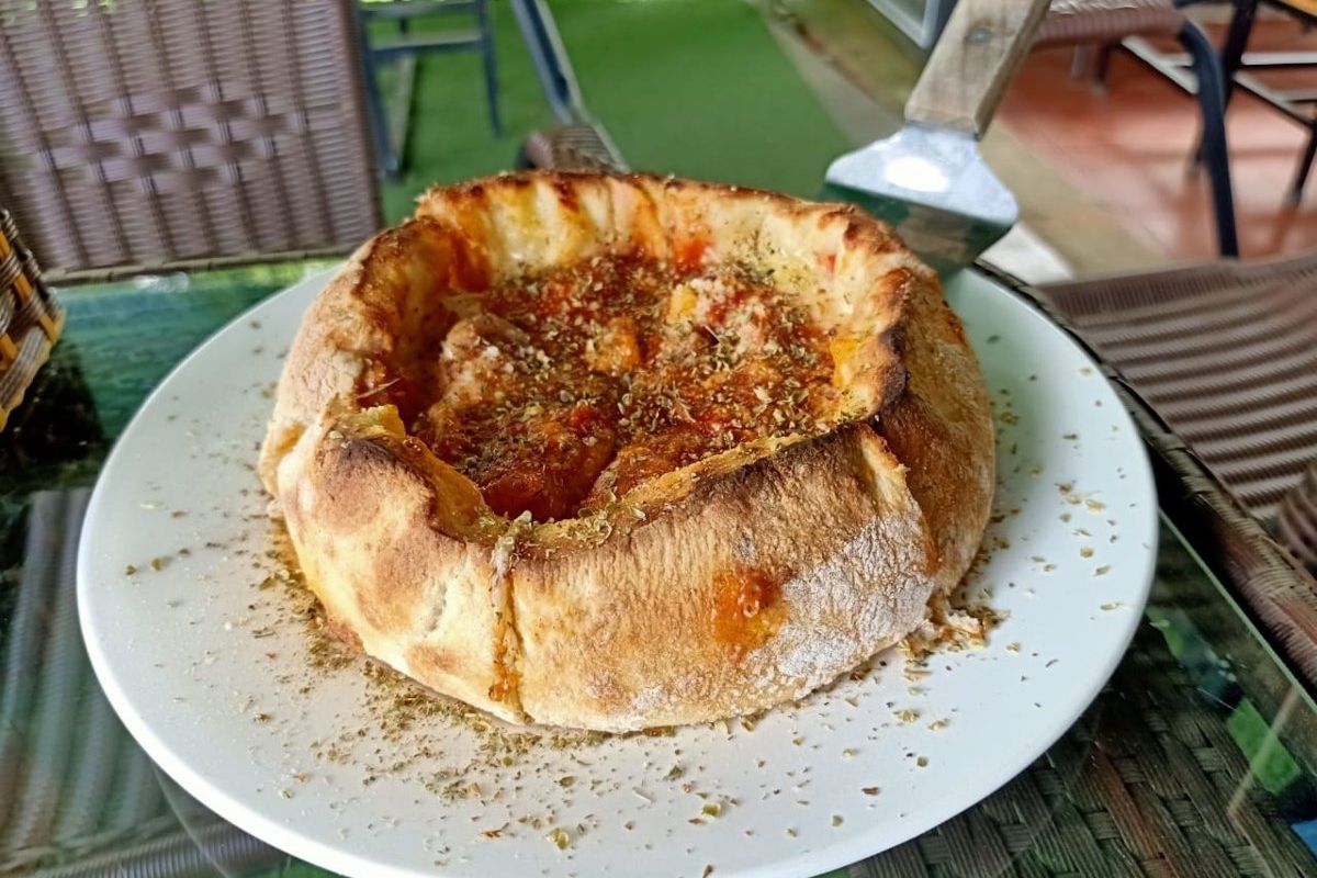 Mixed Chicago Pizza