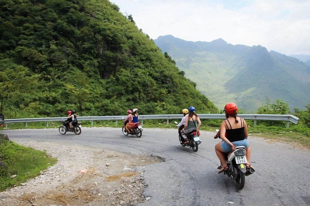 Renting a Motorbike with Ha Giang Vietnam Travel