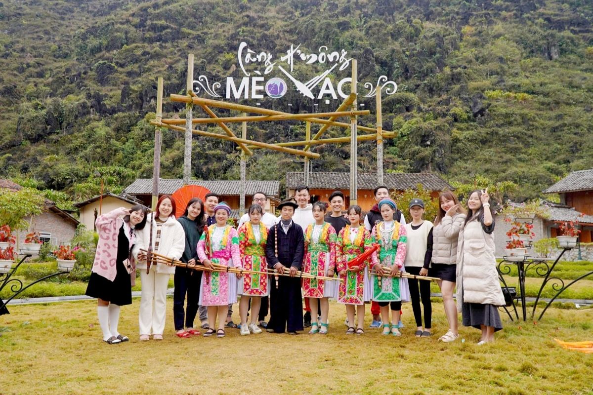 Explore Ha Giang Vietnam Travel with Meo Vac