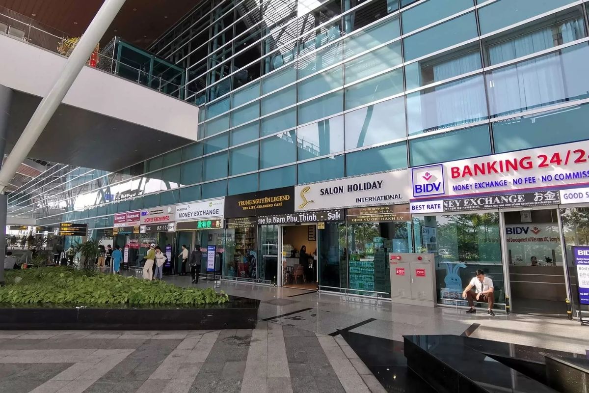 Currency Exchange & ATMs
