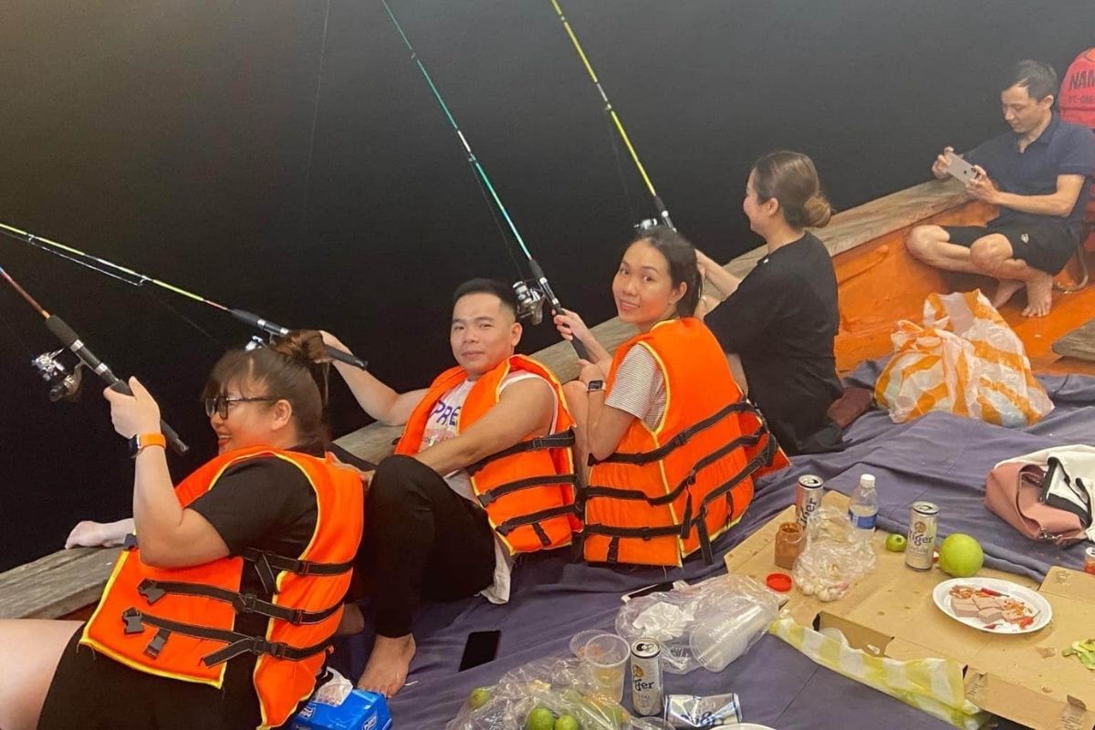 Night Squid Fishing with Da Nang Fishing Tours