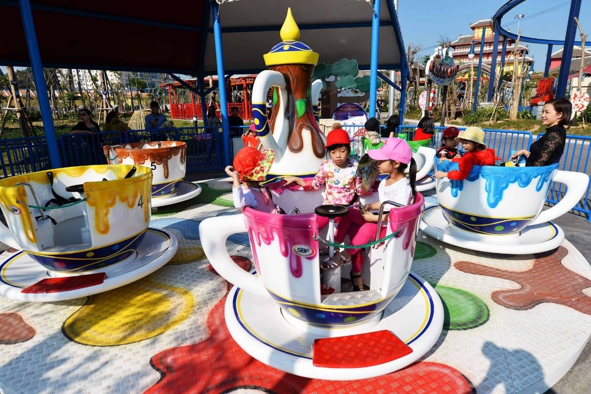 Tea Cup Dance