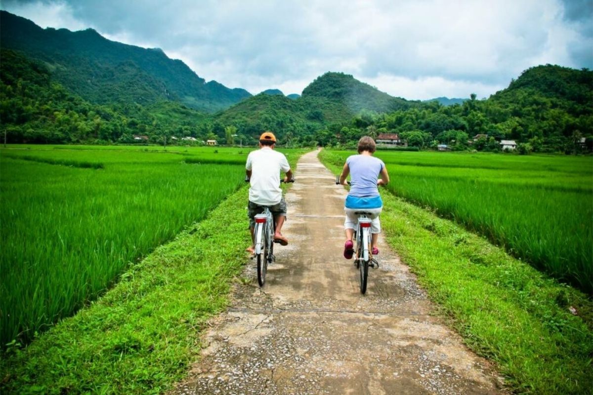 Biking Through the Villages for a Mai Chau Valley Day Trip