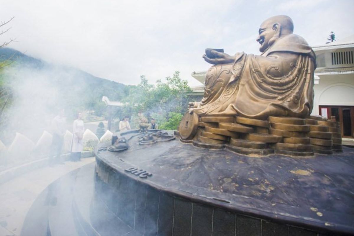 Maitreya Buddha Statue