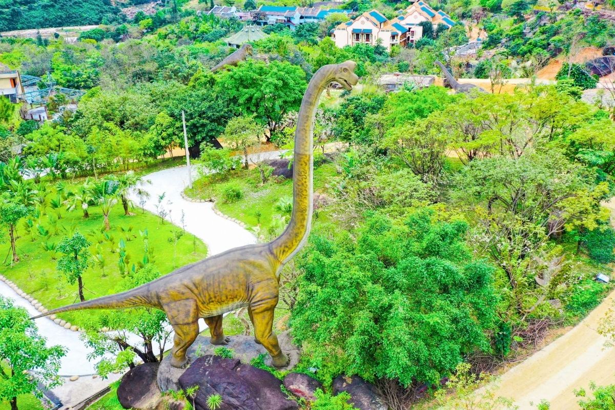 Discover the magic of Jurassic Dinosaur Park with Hot Springs Park Da Nang