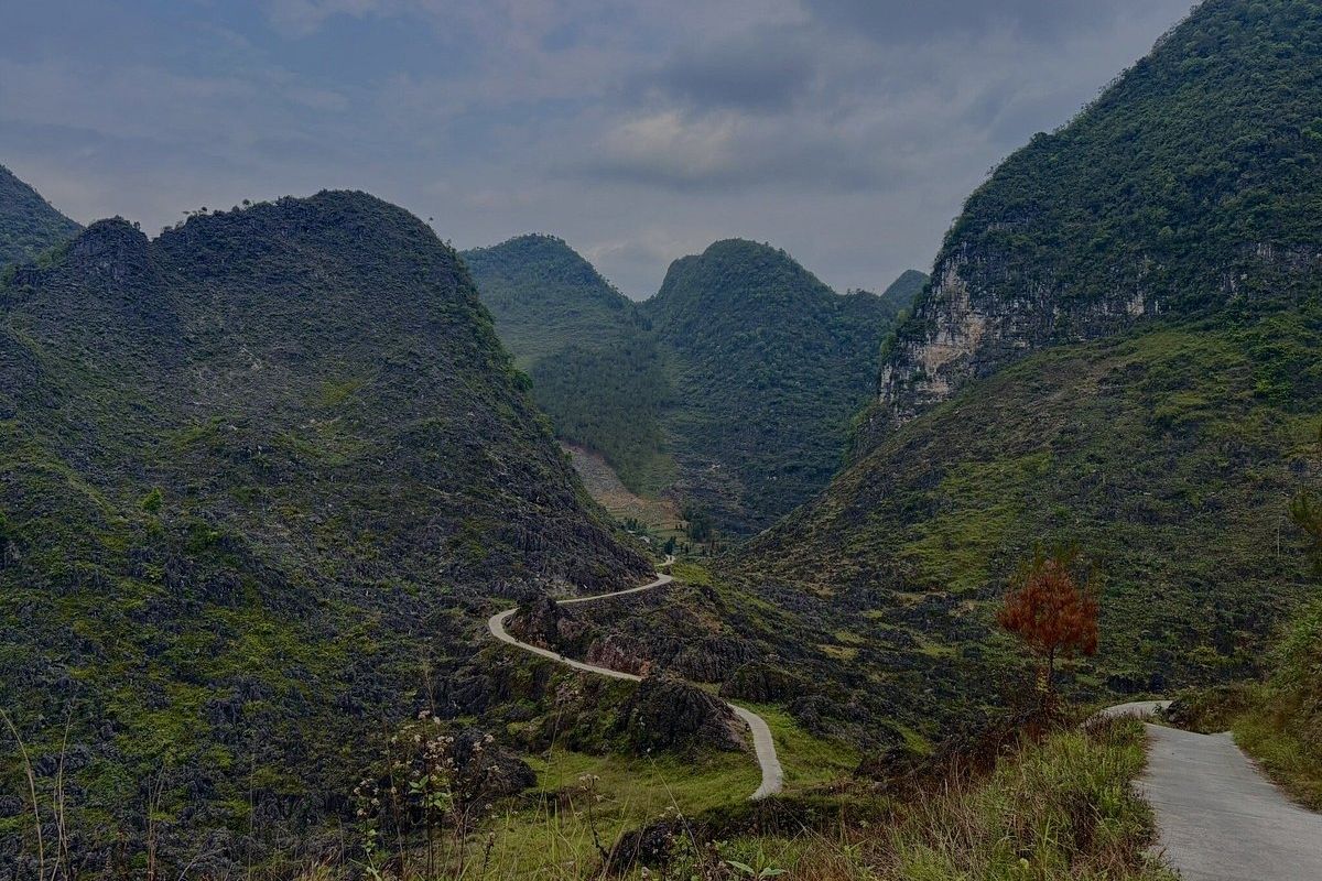 Dong Van Walking Loop North - Ha Giang Trail in northern Vietnam