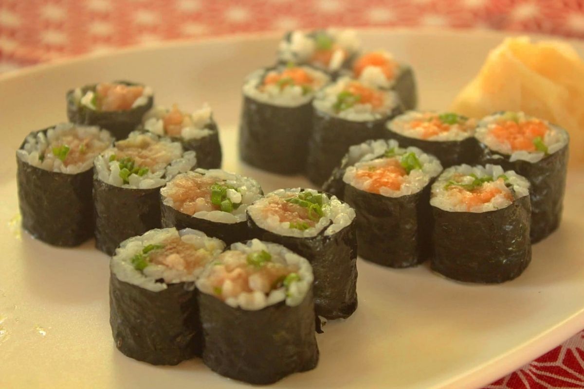 Enjoy Sushi with Fish Dance Da Nang