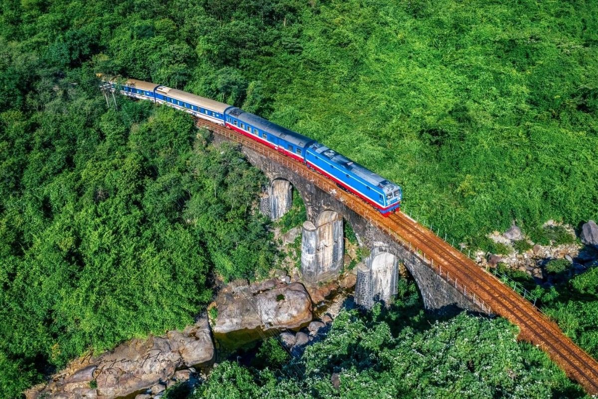 Hue → Da Nang train