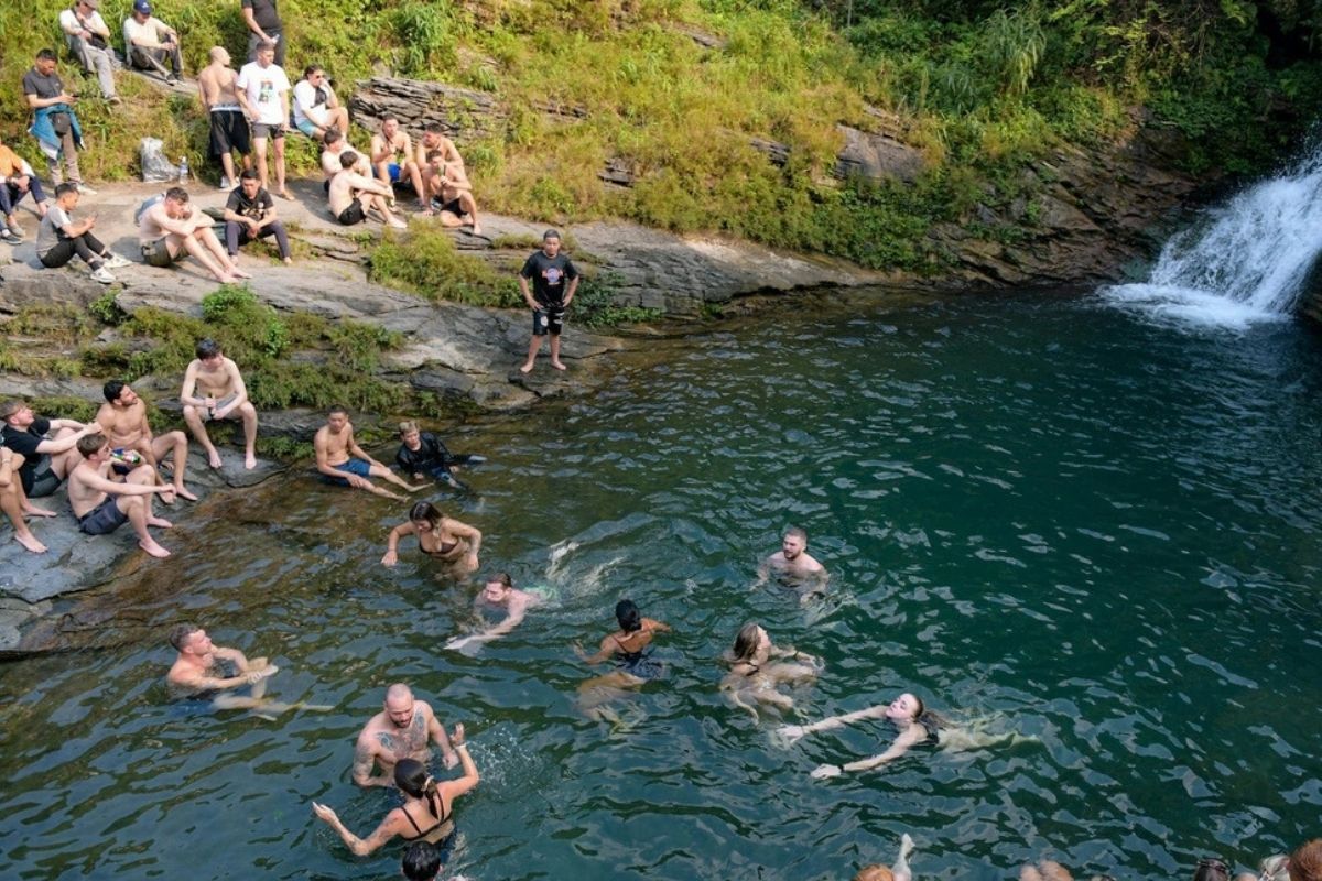 Du Gia Waterfall - Ha Giang Motorbike Tours