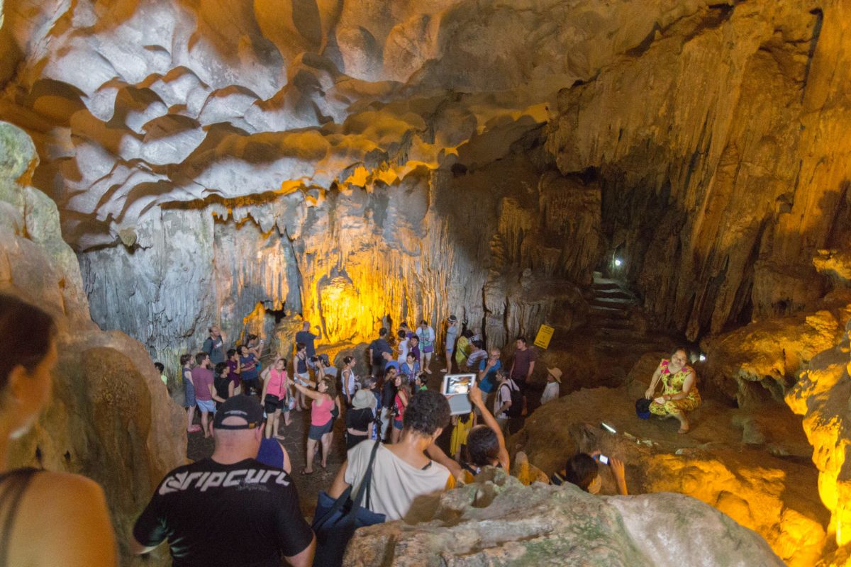 Sung Sot Cave