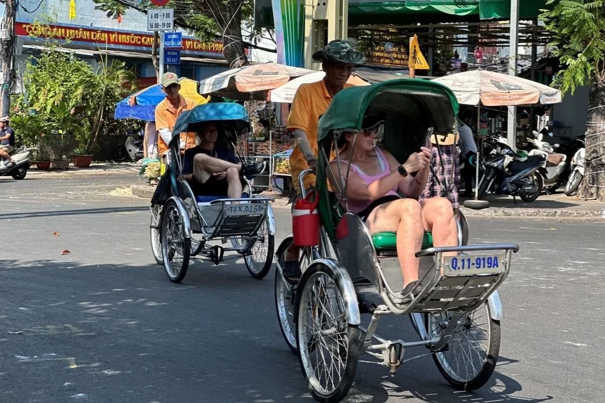 Cyclo Ride through Old Saigon with Ho Chi Minh City cooking class