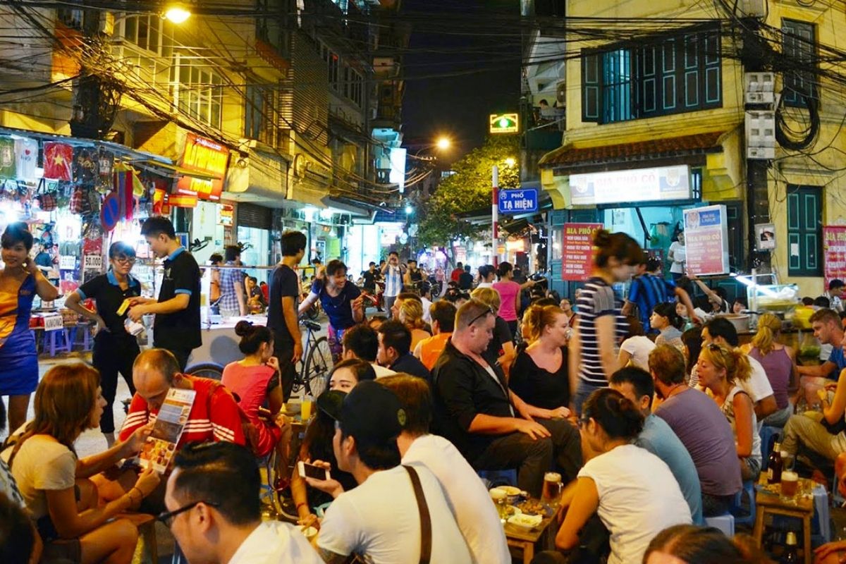 Explore Hanoi 36 Streets with Ta Hien Street (Beer Street) 