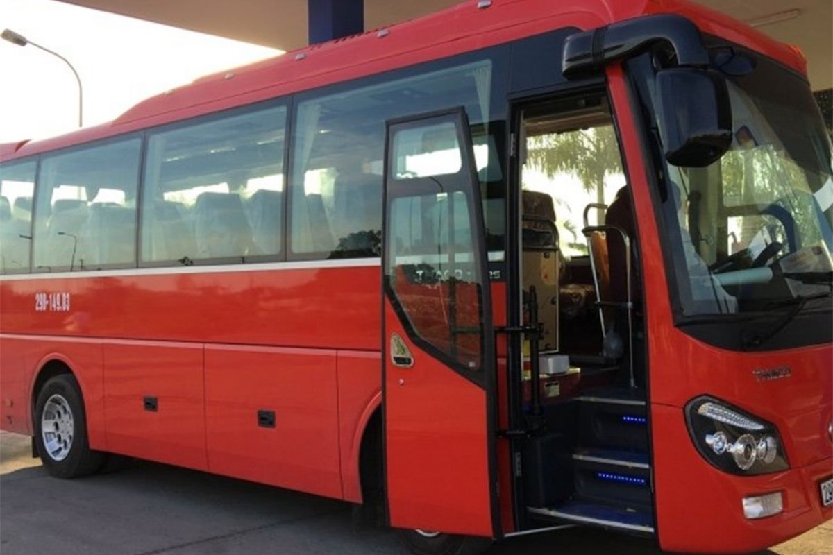 Chooses Pu Luong Excursions for Hanoi to Pu Luong Bus