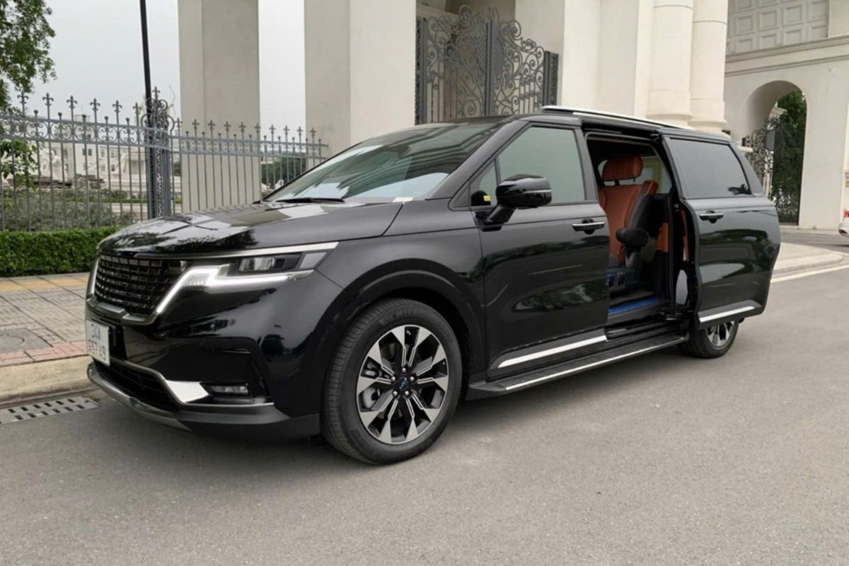 Travel in comfort with a Hanoi to Sapa Private Car by 7-Seater SUV