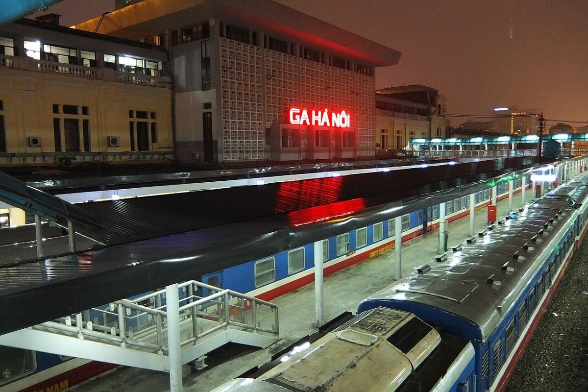 Hanoi to Sapa Train by Hanoi Railway Station