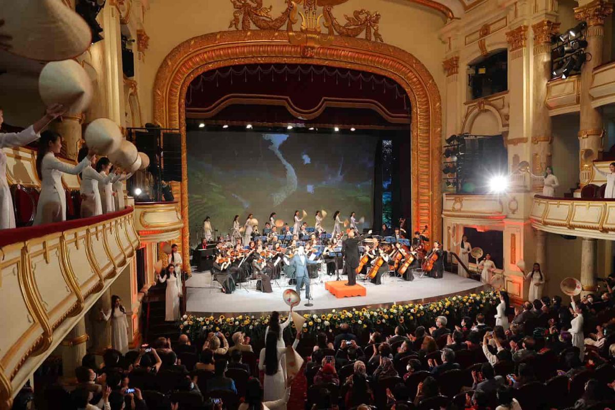 Hanoi Opera House is the best place for how many days in Hanoi tour