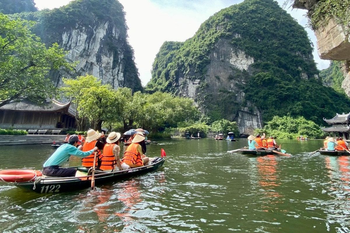 Trang An Boat Tour