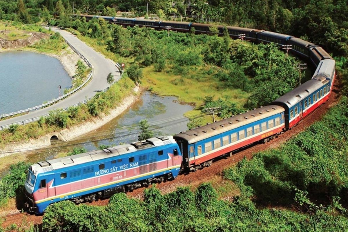 Train to Lao Cai (Sapa) - how to go to Mu Cang Chai from Hanoi