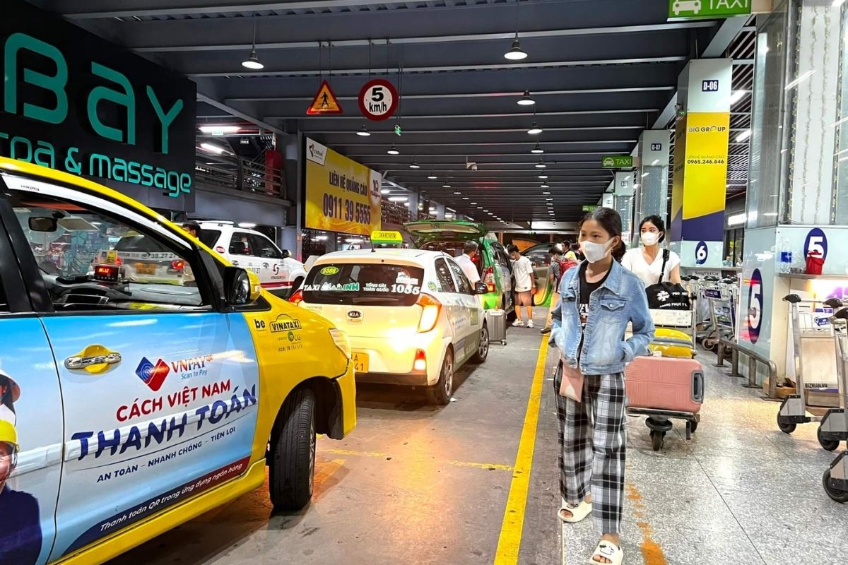 Grab at Hanoi Airport