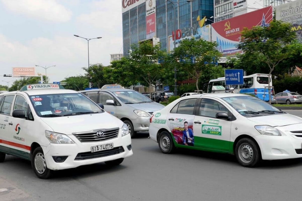  Wondering how to get from Hanoi airport to the city?