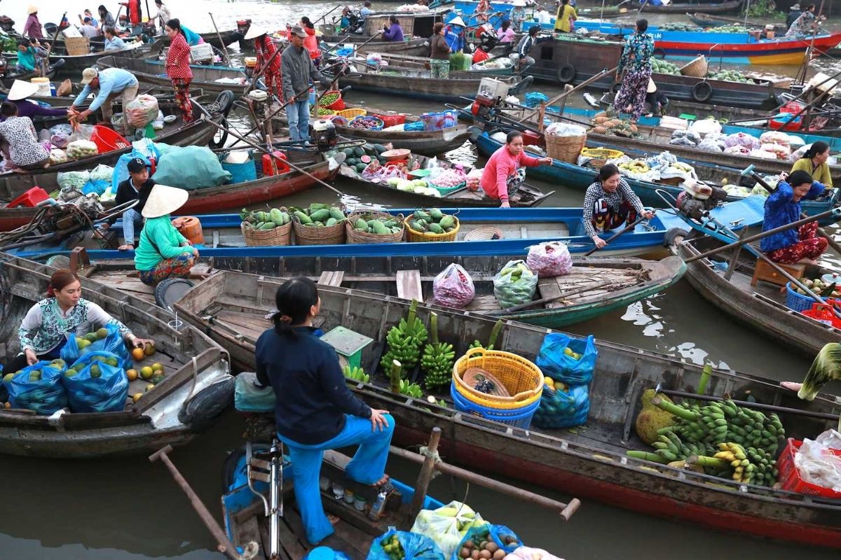 Is Can Tho Worth Visiting: Phong Dien Floating Market 