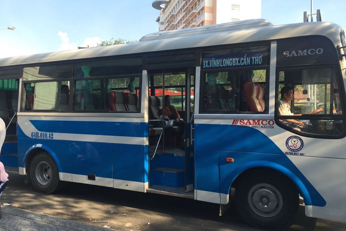 Local Bus in Vinh Long 