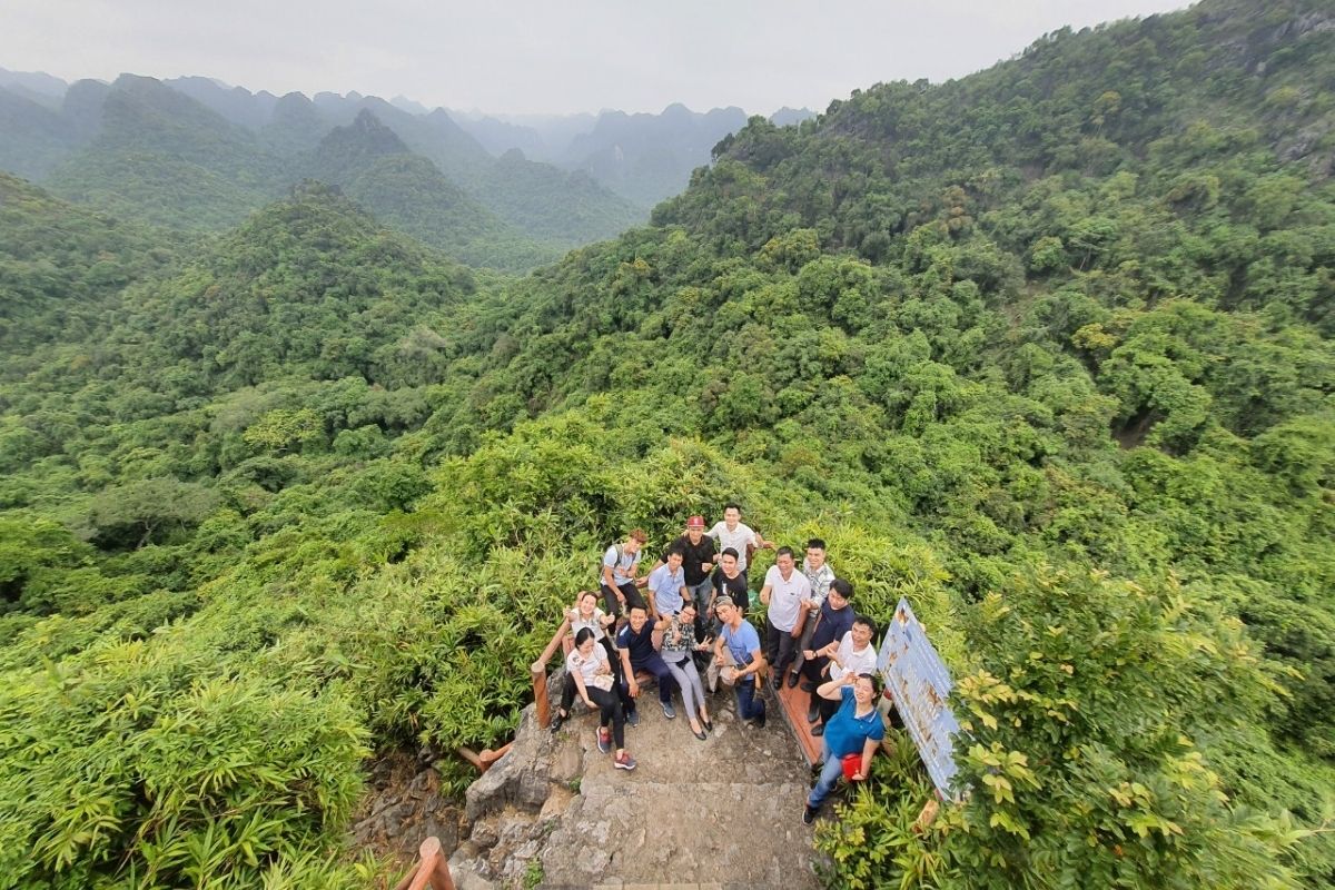 Discover Ngu Lam Peak with Lan Ha Bay and Cat Ba Island Adventure