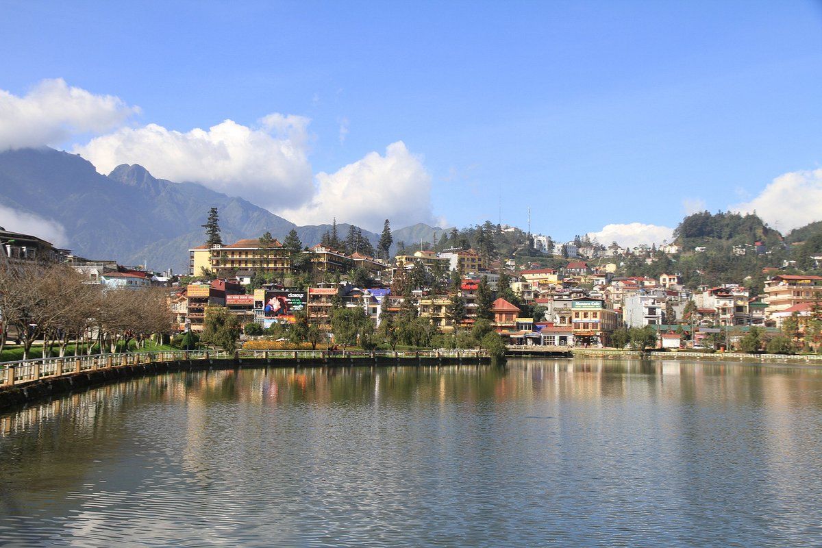 Sapa Lake near with Le Gecko Cafe Sapa