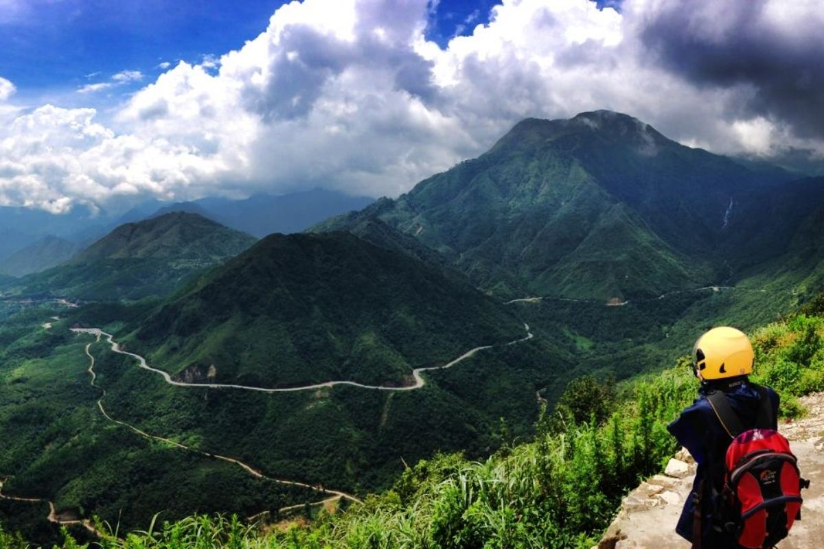  Discover the best bus Mu Cang Chai to Sapa from O Quy Ho Pass
