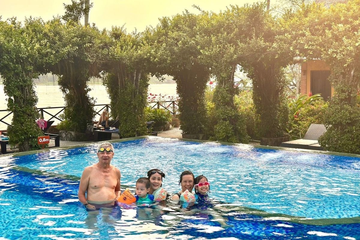 Outdoor Swimming Pool in Mekong Lodge Resort