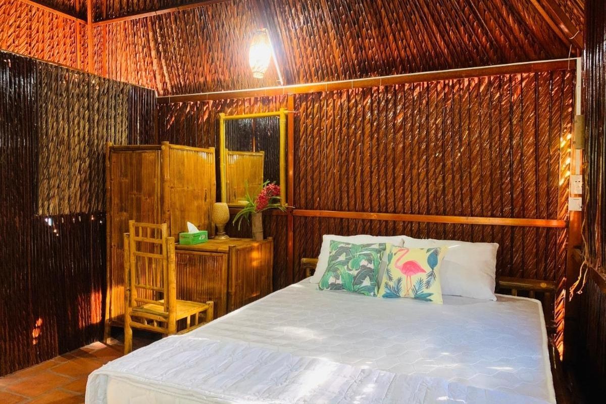Bungalow for Couples in Mekong Queen Resort