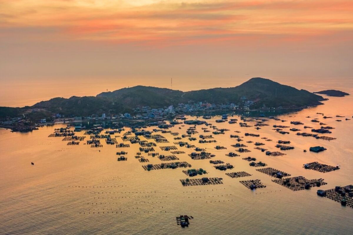 Binh Hung Island