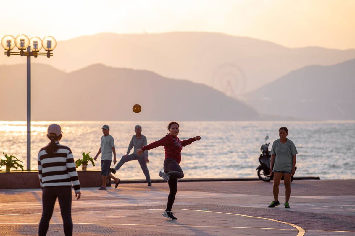 Walk Along Nha Trang Beach
