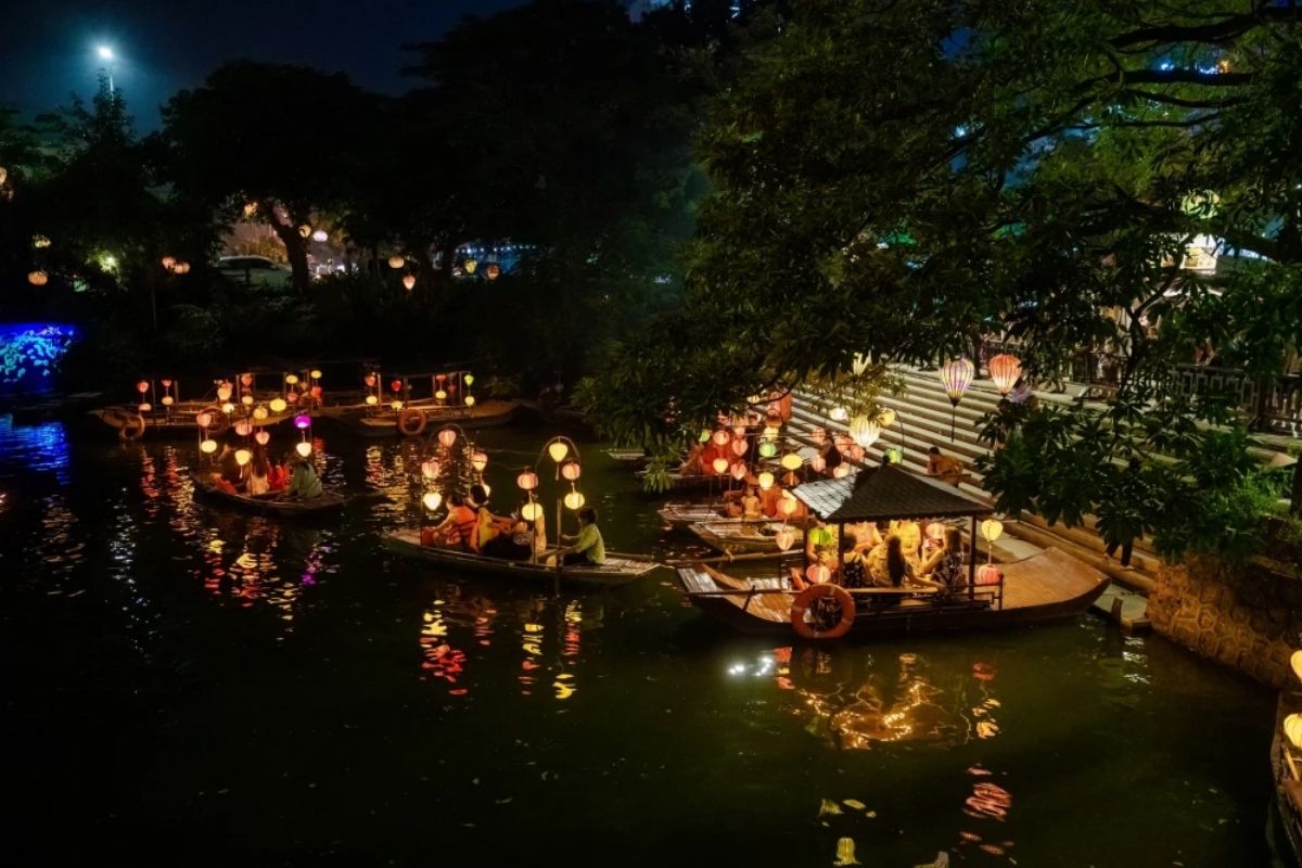 Discover the vibrant charm of Ninh Binh Walking Street with Ky Lan Lake