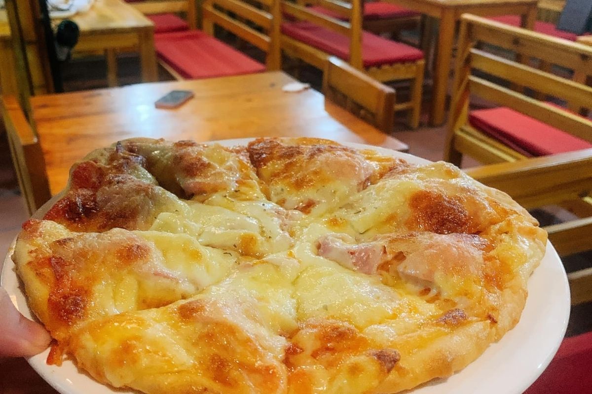 YummY Sapa Restaurant - Pizza