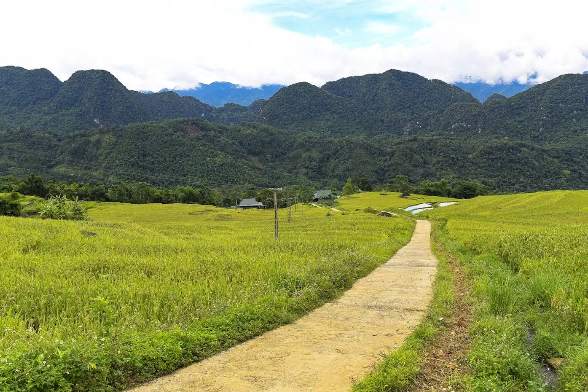 Uoi & Lan Villages