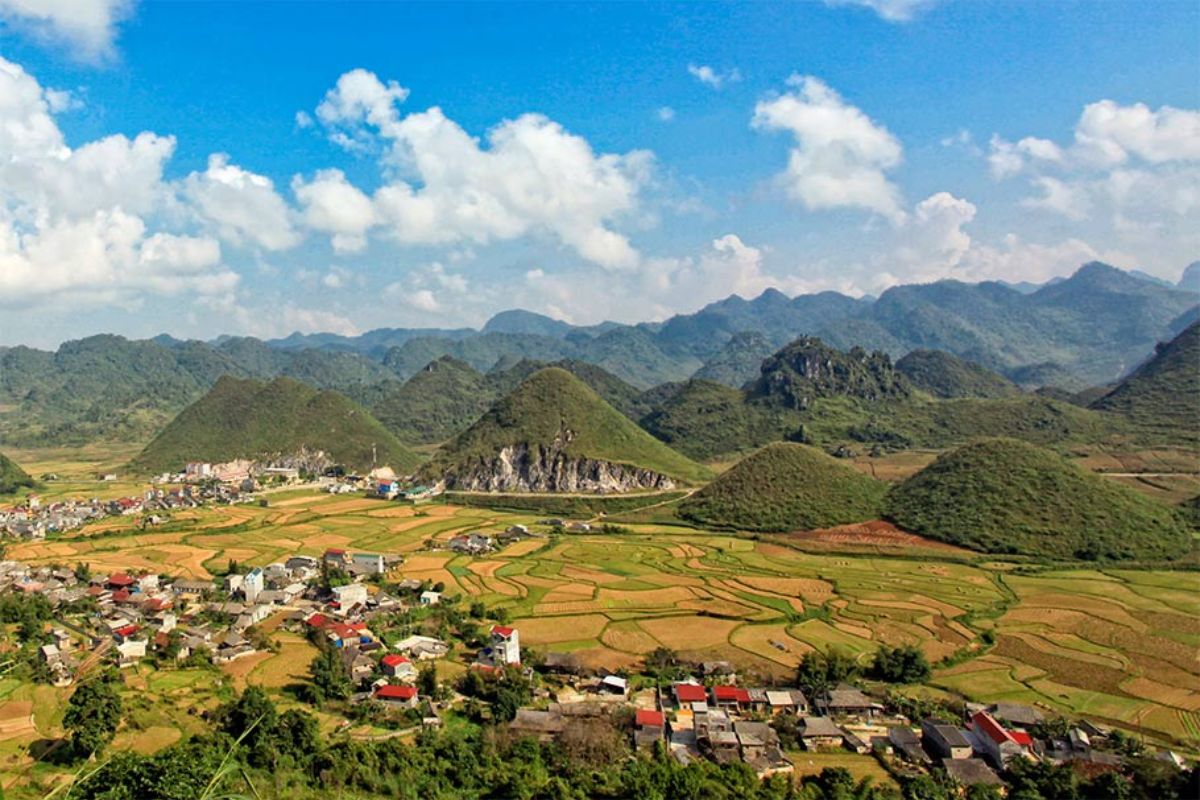 Quan Ba Village