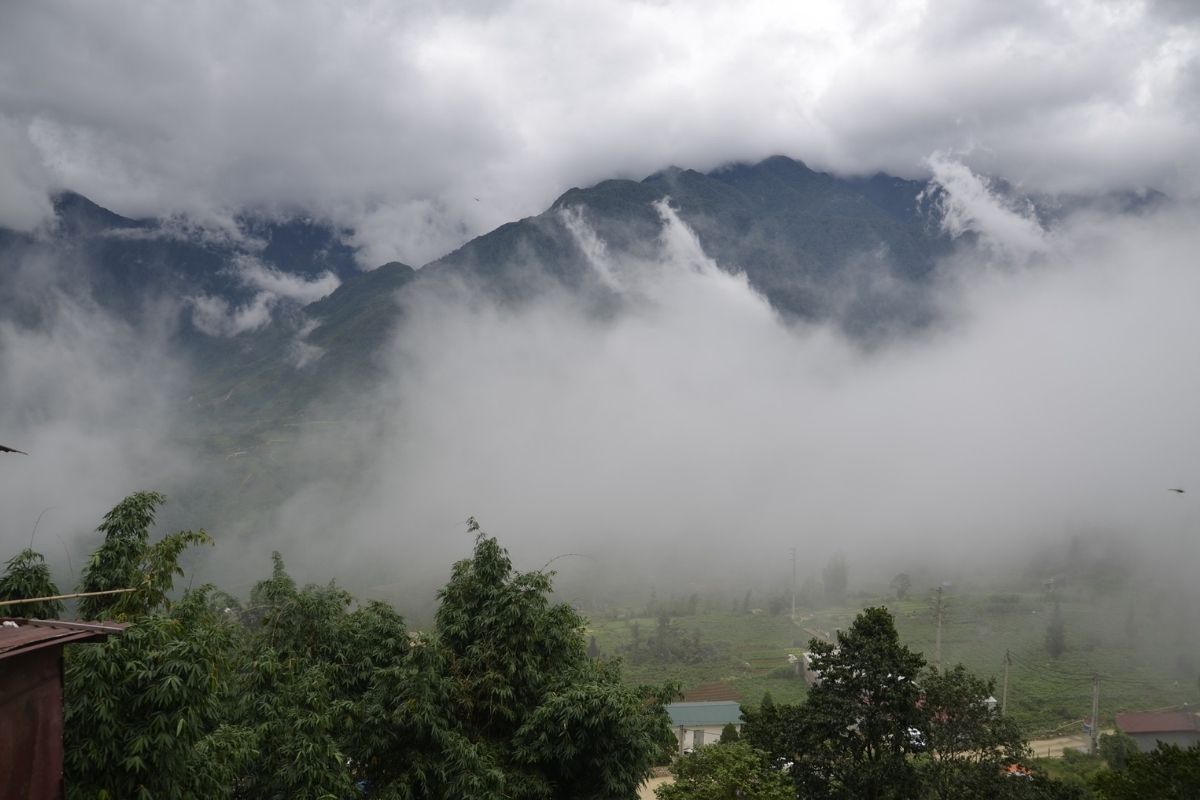 Sapa foggy Climate
