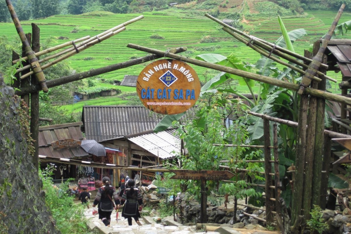 Trekking in Cat Cat Village with Sapa Vietnam Winter