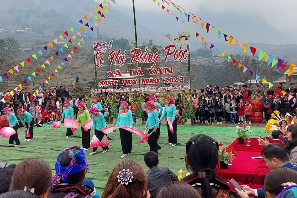Joining Roong Pooc Festival of the Giay with Sapa Winter