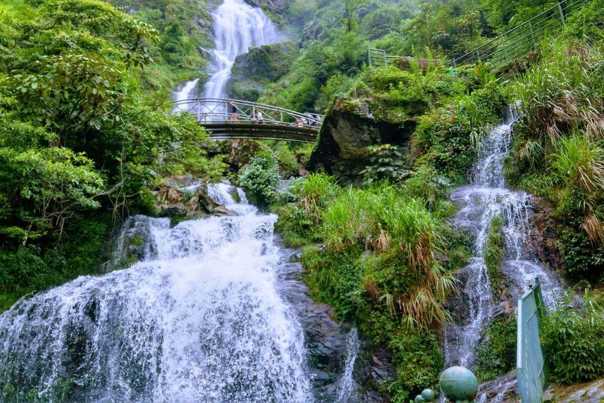 Silver Waterfall