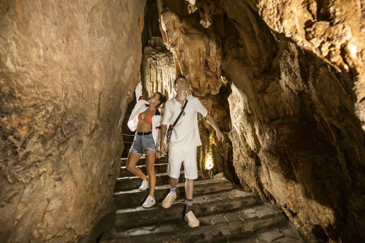 Sung Sot Cave